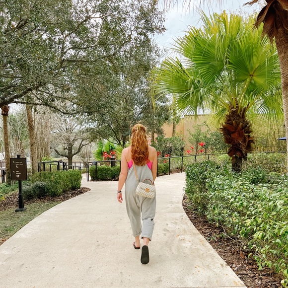 Meet your Posher, Jenna - Picture 4 of 5